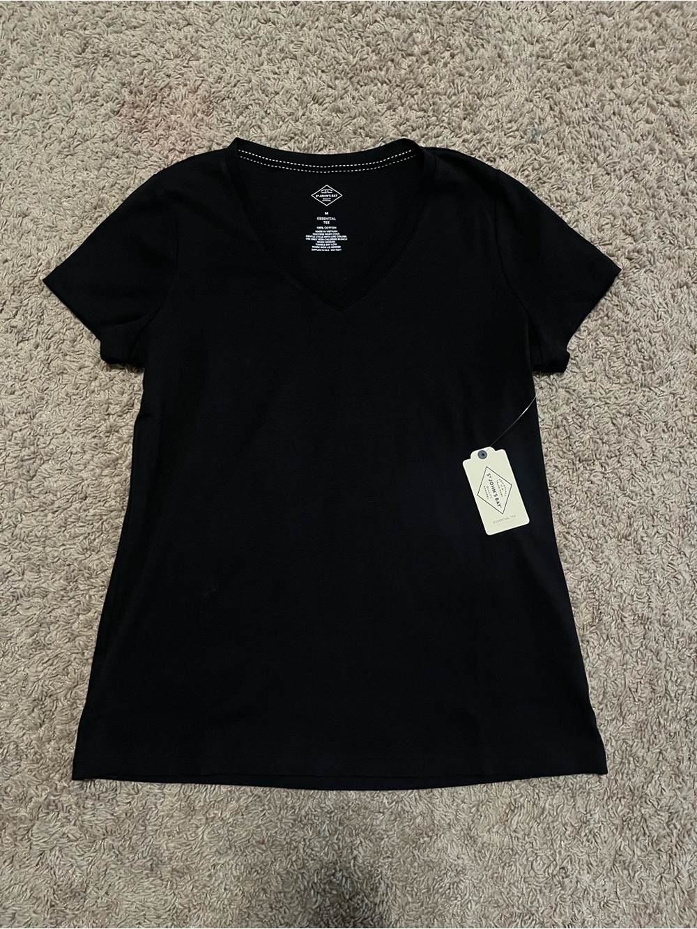 NWT St John's Bay Essential Tee Short Sleeve V Neck Black Petite Medium
